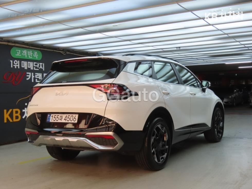 2022 - kia sportage