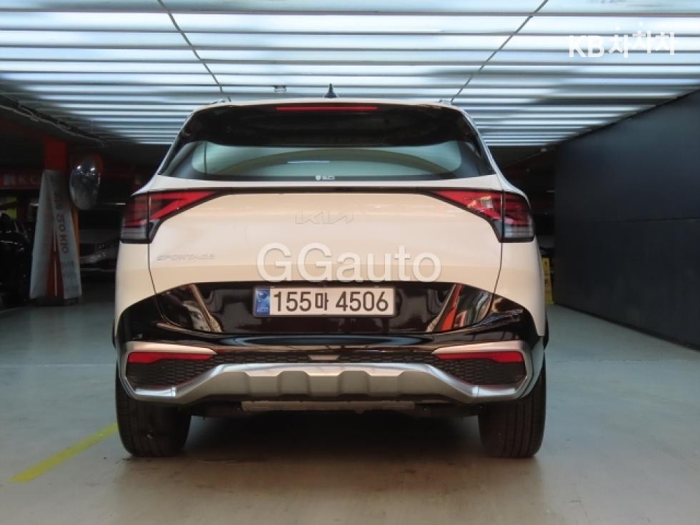 2022 - kia sportage