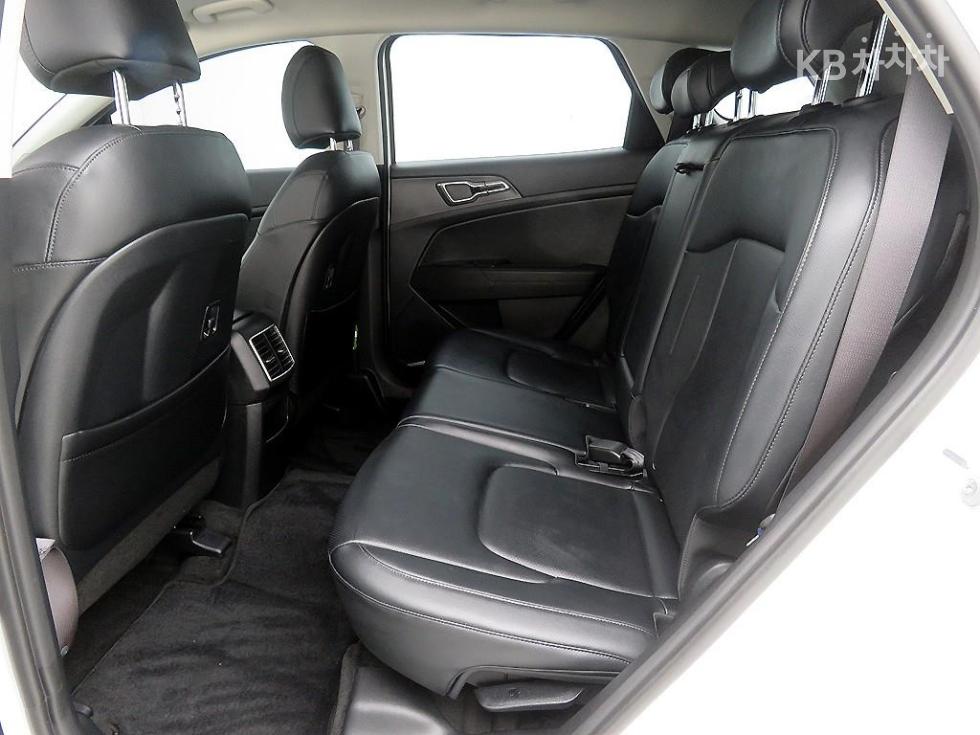 2022 - kia sportage