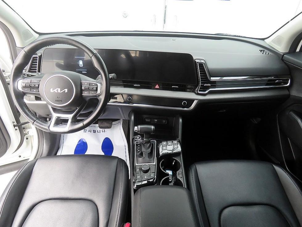 2022 - kia sportage