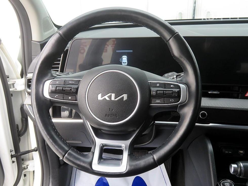2022 - kia sportage