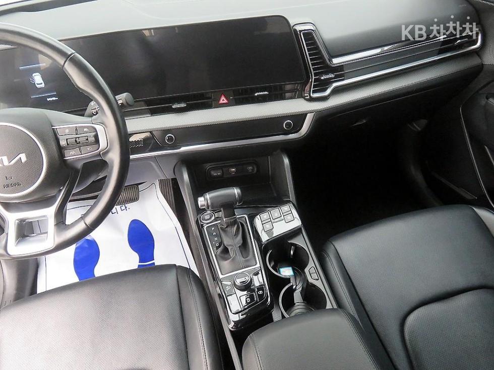 2022 - kia sportage