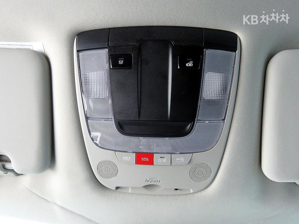 2022 - kia sportage