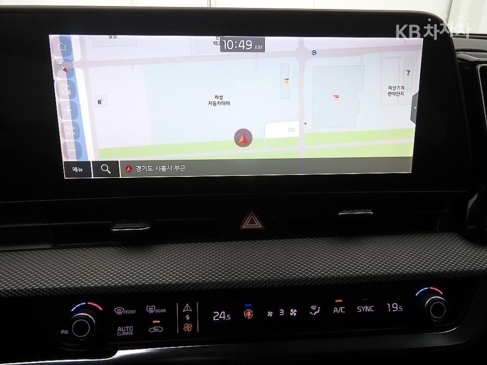 2022 - kia sportage