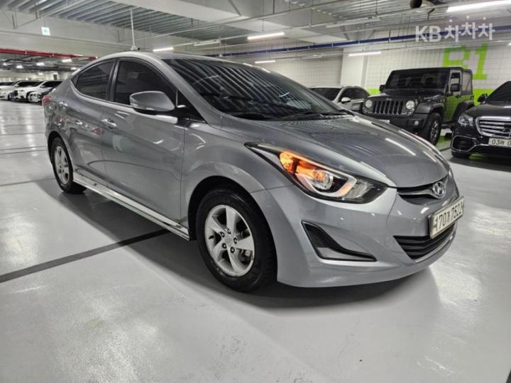 Hyundai Avante 1.6 LPi Smart 4