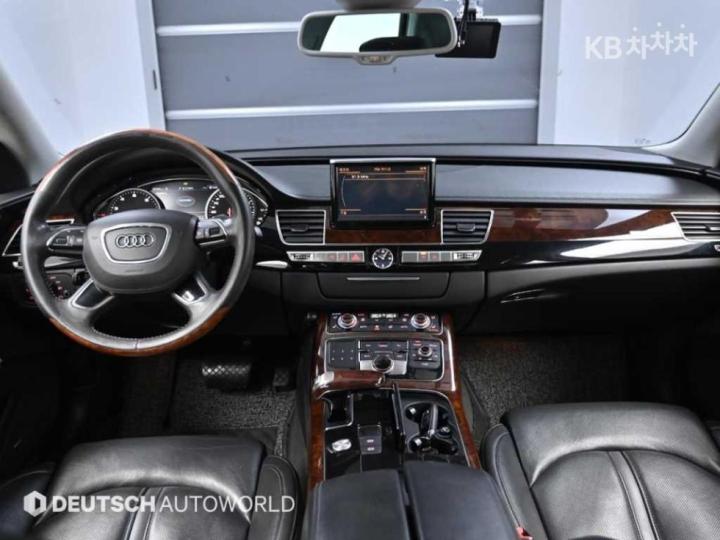 Audi A8 NEW 4.2 FSI Quattro LWB D4 8