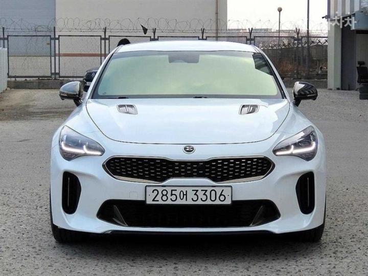 Kia Stinger Meister 2.5 Gasoline Turbo 2WD Masters