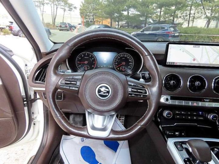 Kia Stinger Meister 2.5 Gasoline Turbo 2WD Masters 9