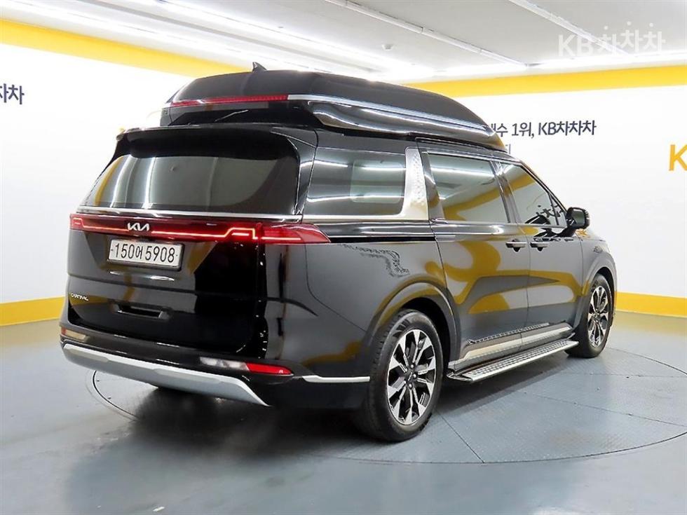 2023 - kia carnival