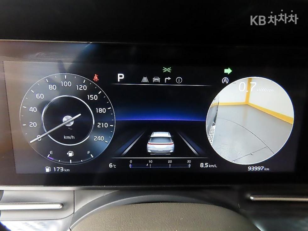 2023 - kia carnival