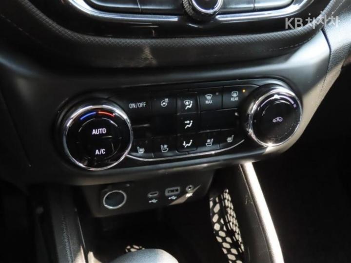 Chevrolet Trailblazer 1.35 Gasoline 2WD Premier 8