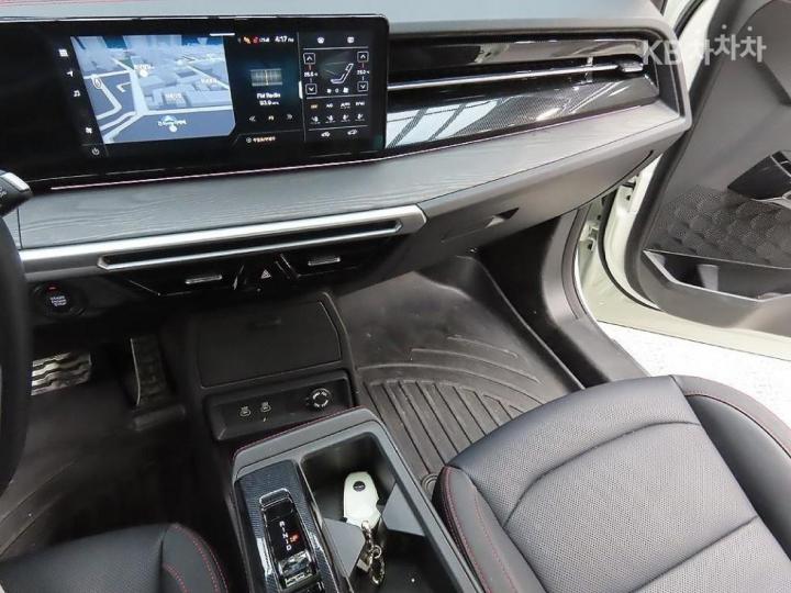 KG Mobility (Ssangyong) Actyon Hybrid J120 2WD S8 Base Type 8