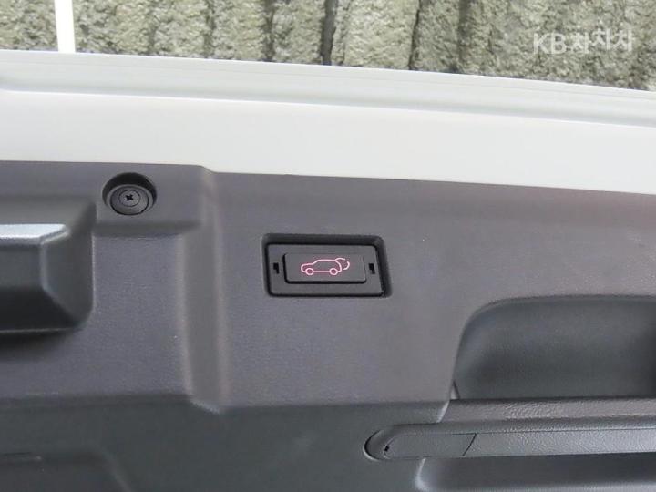 KG Mobility (Ssangyong) Actyon Hybrid J120 2WD S8 Base Type 10