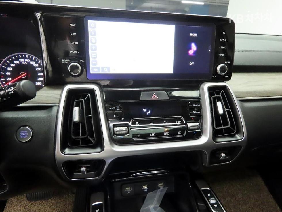 2022 - kia sorento