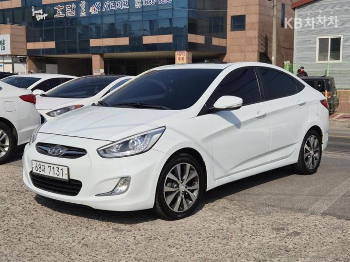 Hyundai Accent New 1.6 GDi Premium 3