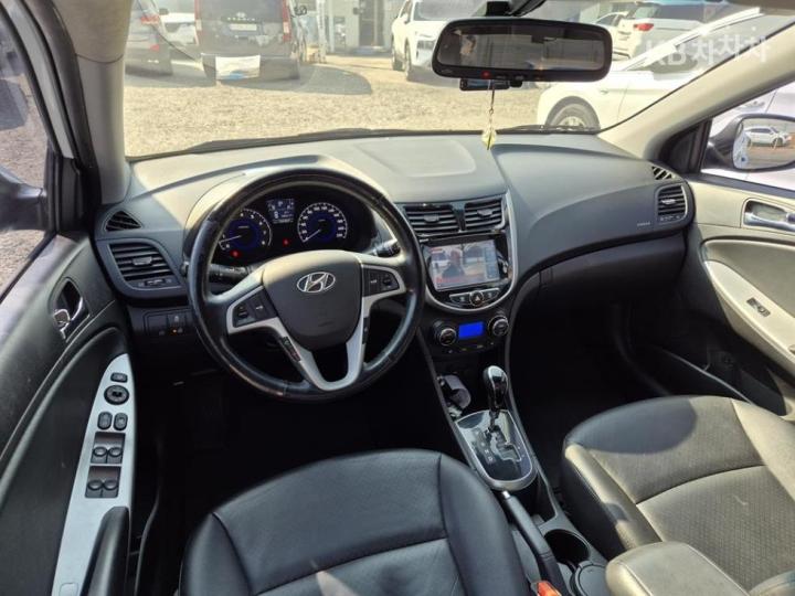 Hyundai Accent New 1.6 GDi Premium 7