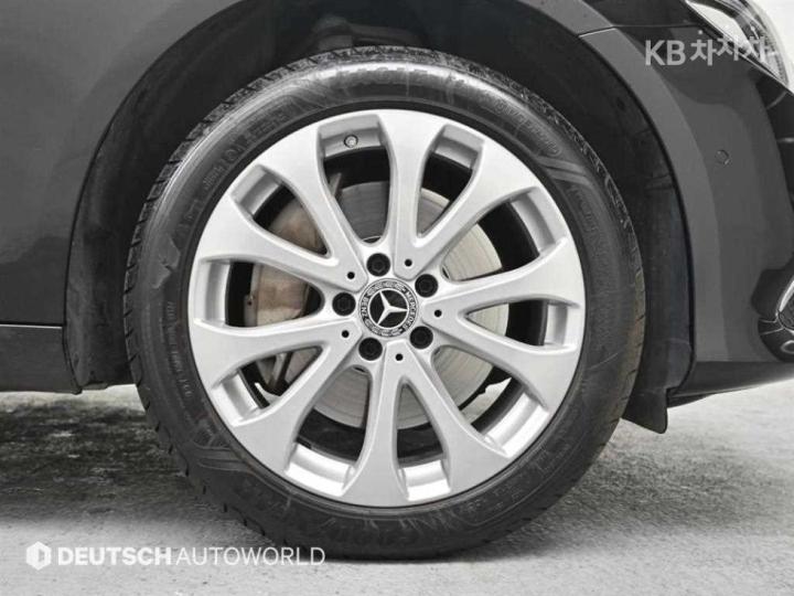 Mercedes-Benz E-Class W213 E300 4Matic Exclusive — фото 5