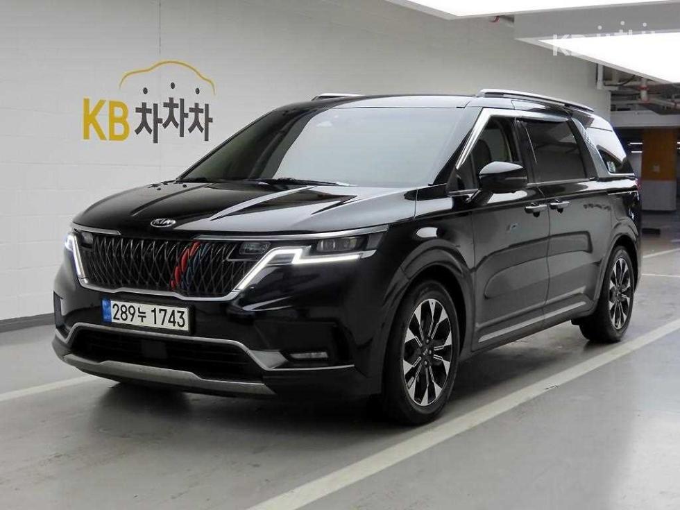 2021 - kia carnival