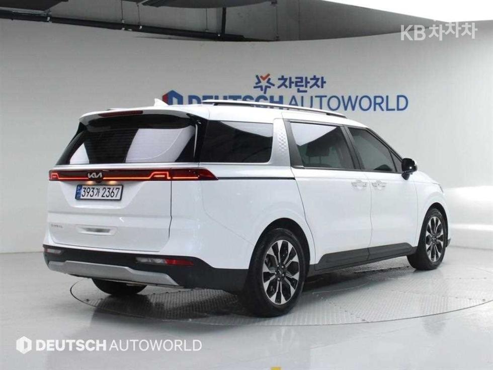 2023 - kia carnival