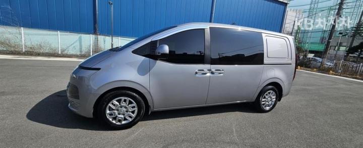 Hyundai Staria 3.5 LPG 카고 5 — foto 1
