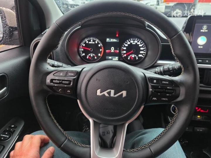 Kia Morning Urban JA 1.0 Gasoline Signature 9