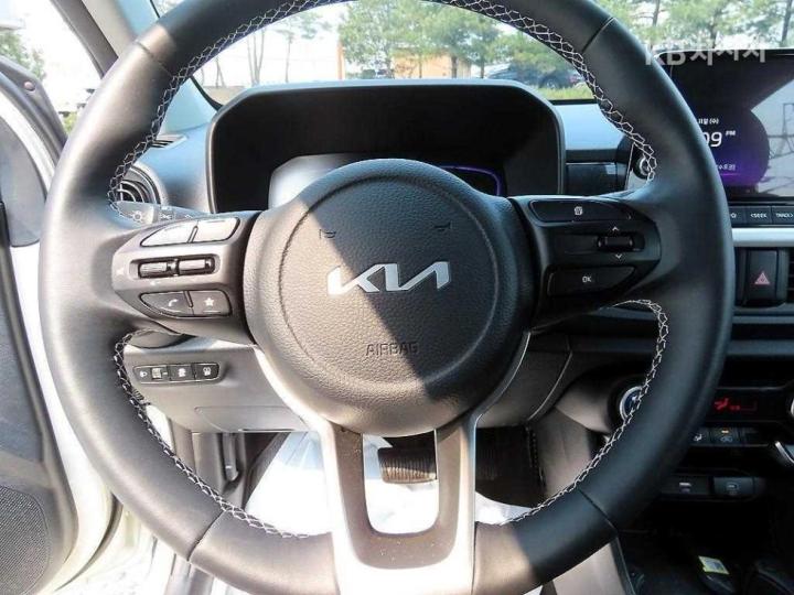 Kia Morning JA 1.0 Gasoline Prestige 9