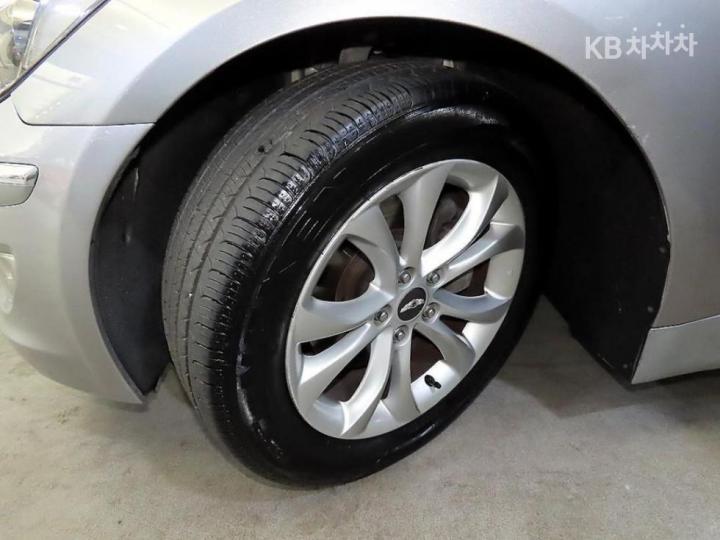 Hyundai Genesis BH330 MODERN Base Type 7