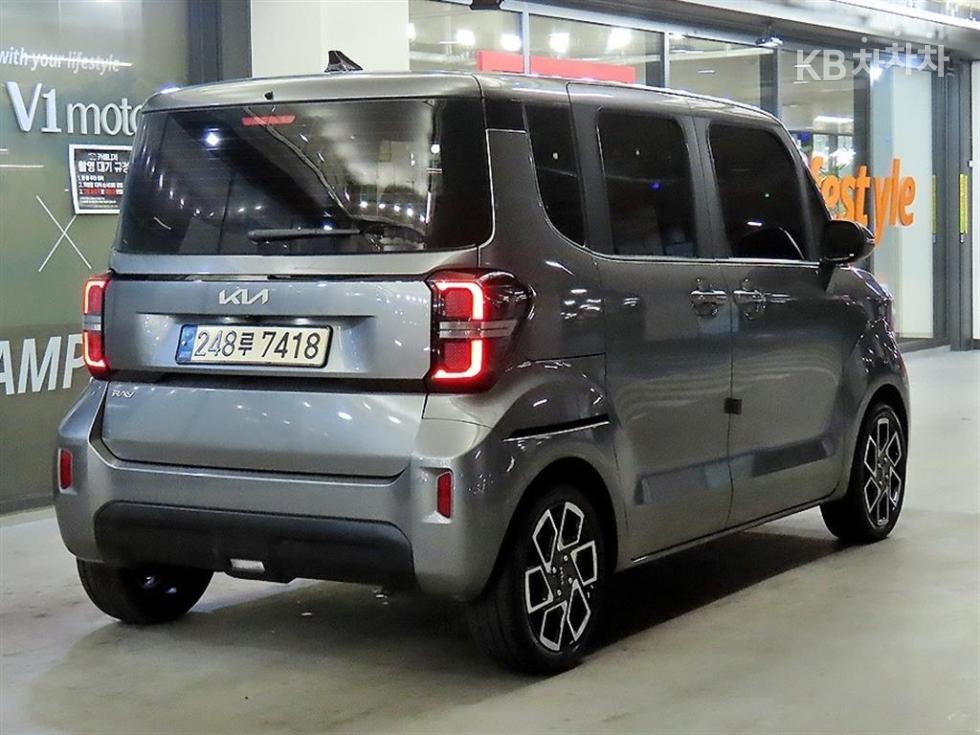 2023 - kia kia