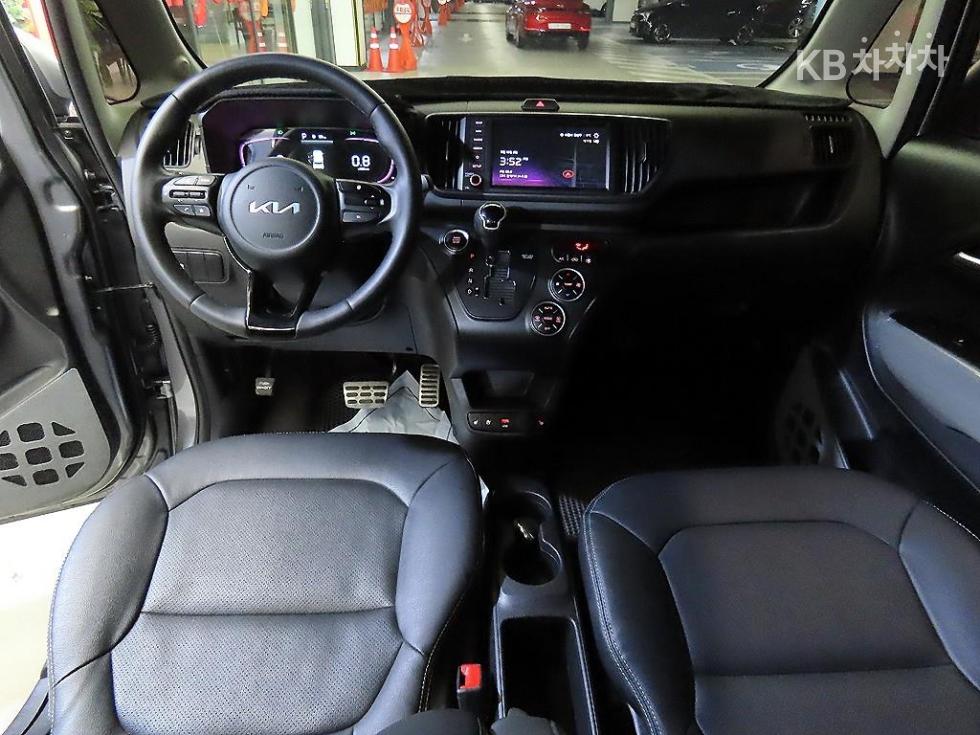 2023 - kia kia