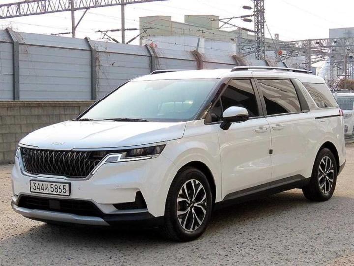 Kia Carnival D2.2 Prestige 3