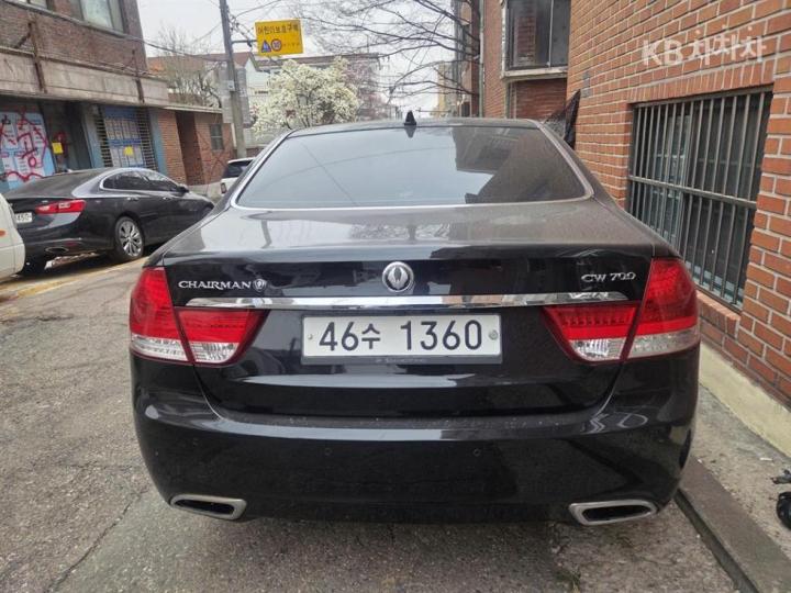 KG Mobility (Ssangyong) Chairman New W CW600 SVIP 4