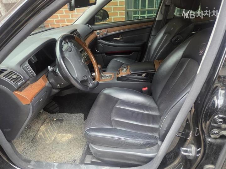 KG Mobility (Ssangyong) Chairman New W CW600 SVIP 5