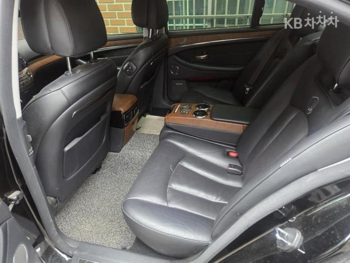 KG Mobility (Ssangyong) Chairman New W CW600 SVIP 6
