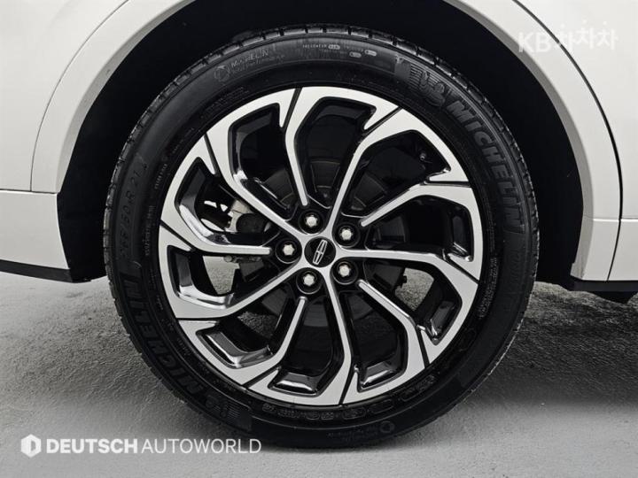 Lincoln Nautilus CDX707 2.0 Gasoline Reserve 6