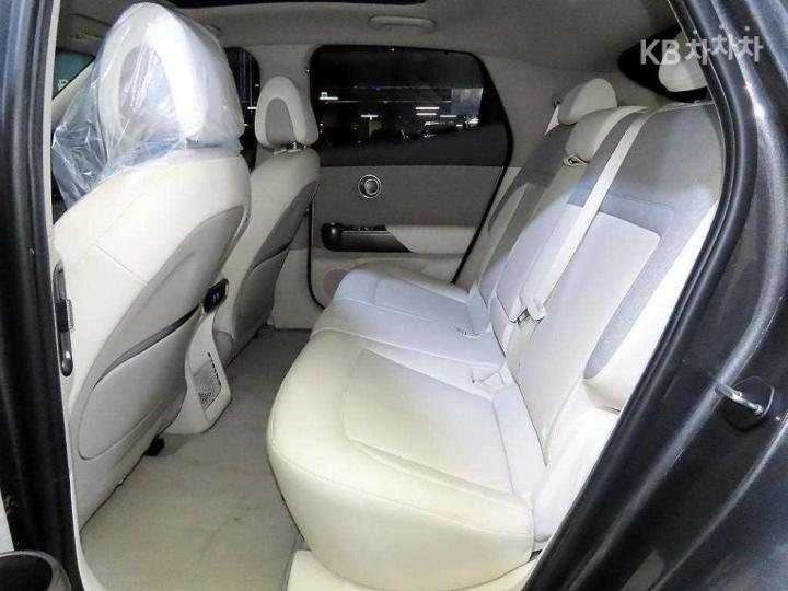 Genesis GV60 Standard 2WD Base Type 8