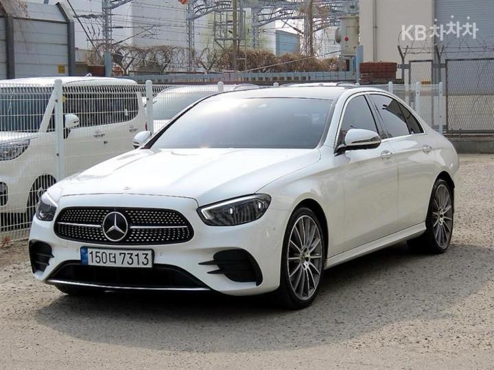 Mercedes-Benz E-Class W213 E350 4MATIC AMG Line 4