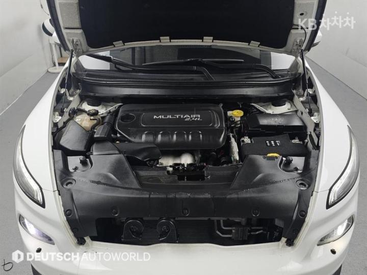 Jeep Cherokee 2.4 Longitude High 7