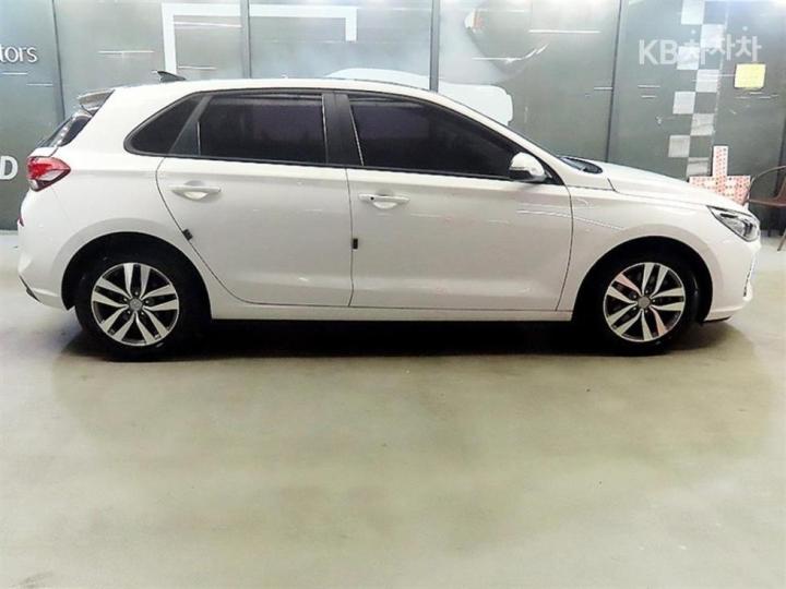 Hyundai i30 PD 1.4 Turbo Style 4