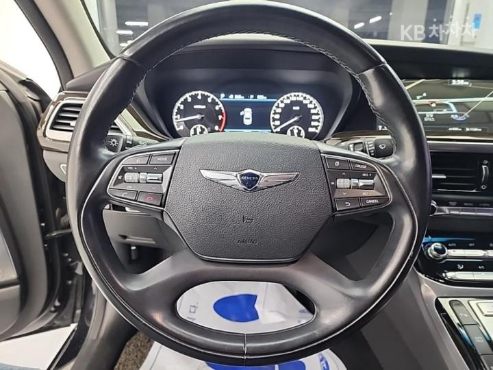 Genesis EQ900 3.8 GDI Luxury 10