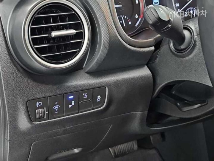 Hyundai Kona Diesel 1.6 Modern Tech 9