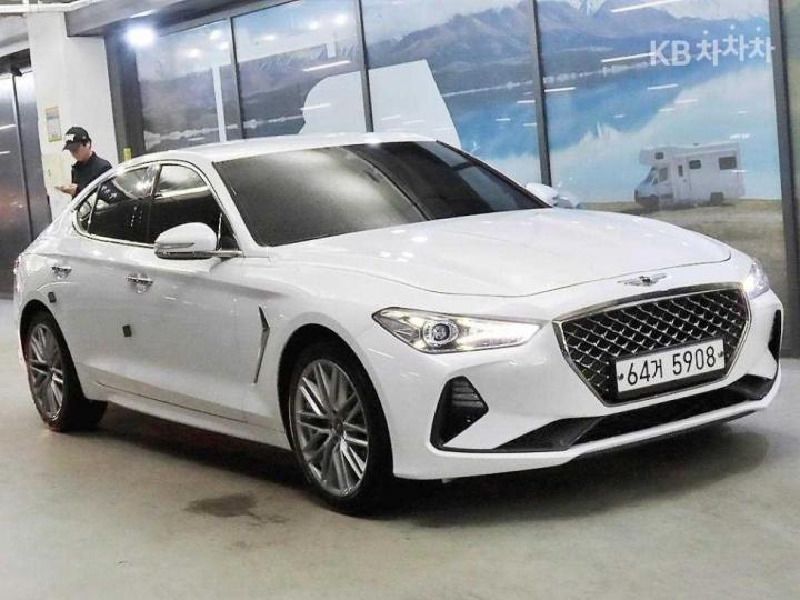 Genesis G70 2.0T Elite 2