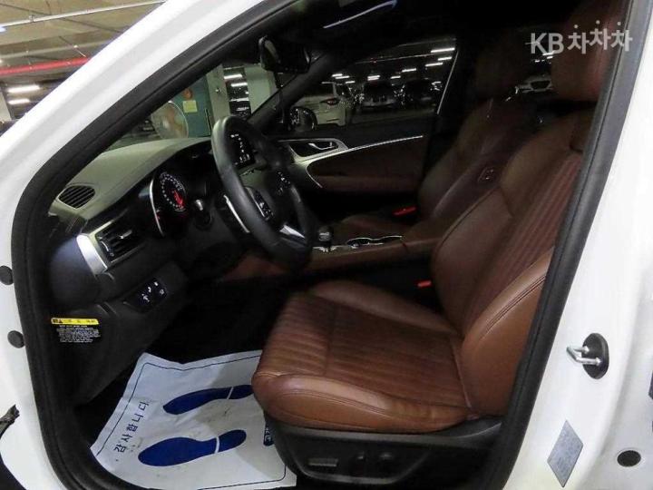 Genesis G70 2.0T Elite 7