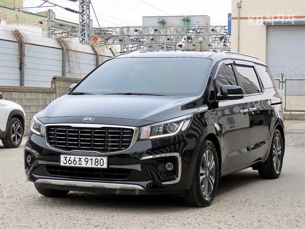 2020 - kia carnival