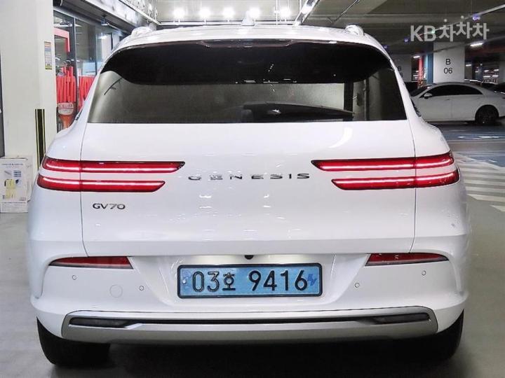 Genesis GV70 ELECTRIFIED EV Base Type 6