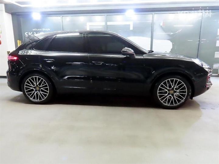 Porsche Cayenne 9Y0 3.0 Platinum Edition 4