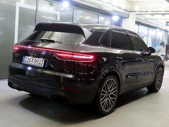Porsche Cayenne 9Y0 3.0 Platinum Edition 5