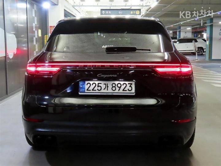 Porsche Cayenne 9Y0 3.0 Platinum Edition 6