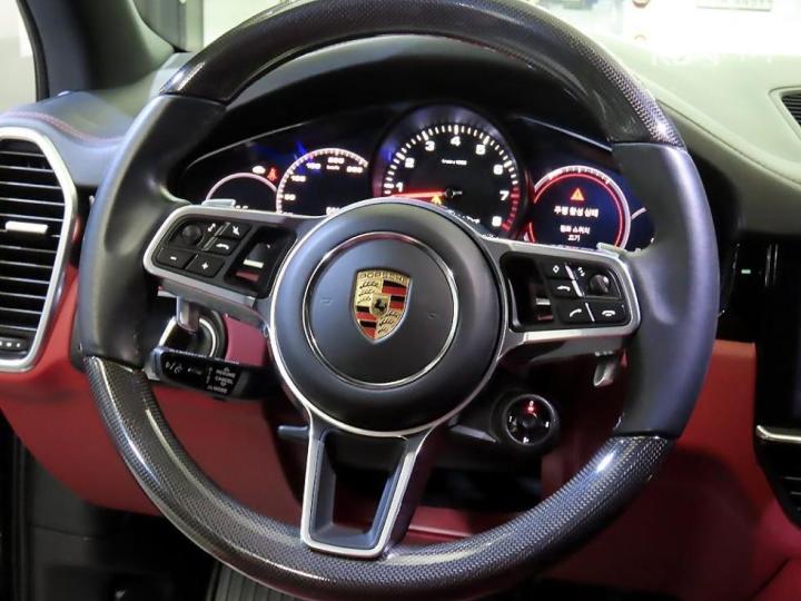 Porsche Cayenne 9Y0 3.0 Platinum Edition 9