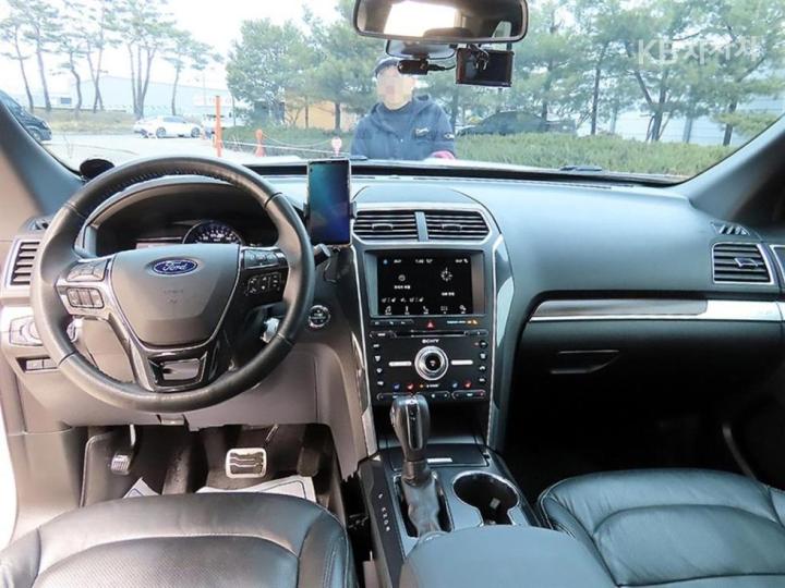 Ford Explorer New 2.3 EcoBoost 4WD Limited 8