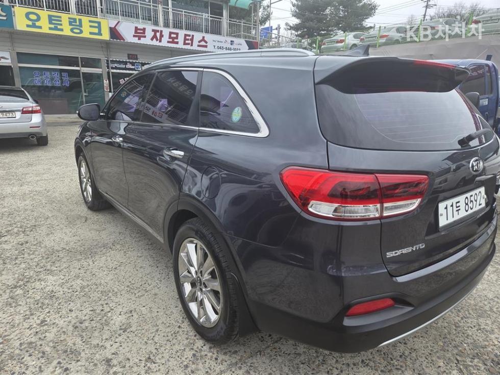 2016 - kia sorento